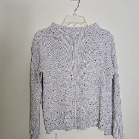 LOFT Light Gray Women's Sweater - Picture 1 of 7
